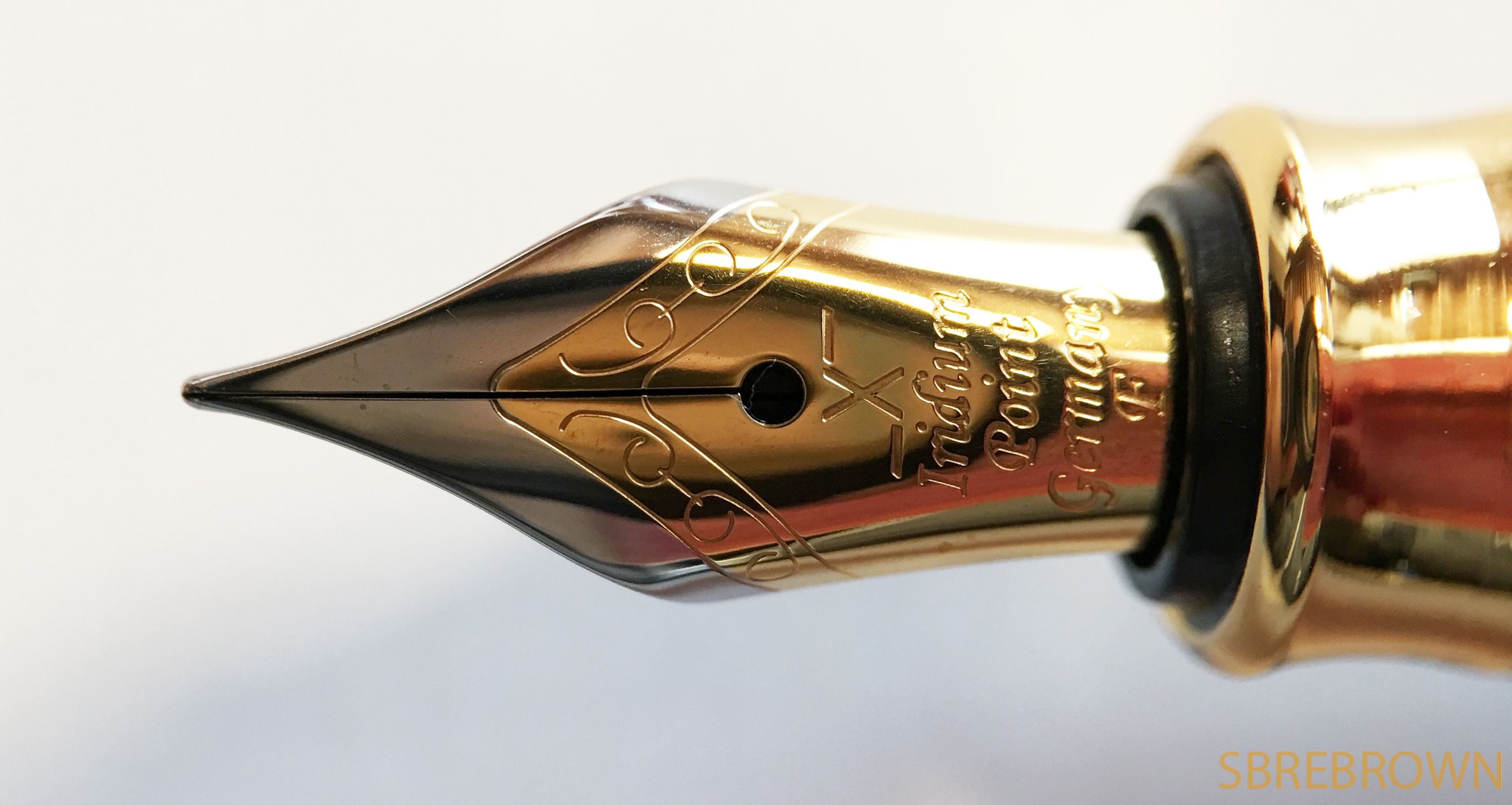 LE 500 18k Gold Plt Xezo Incognito Black & Gold Fountain Pen Fine Nib Serial 