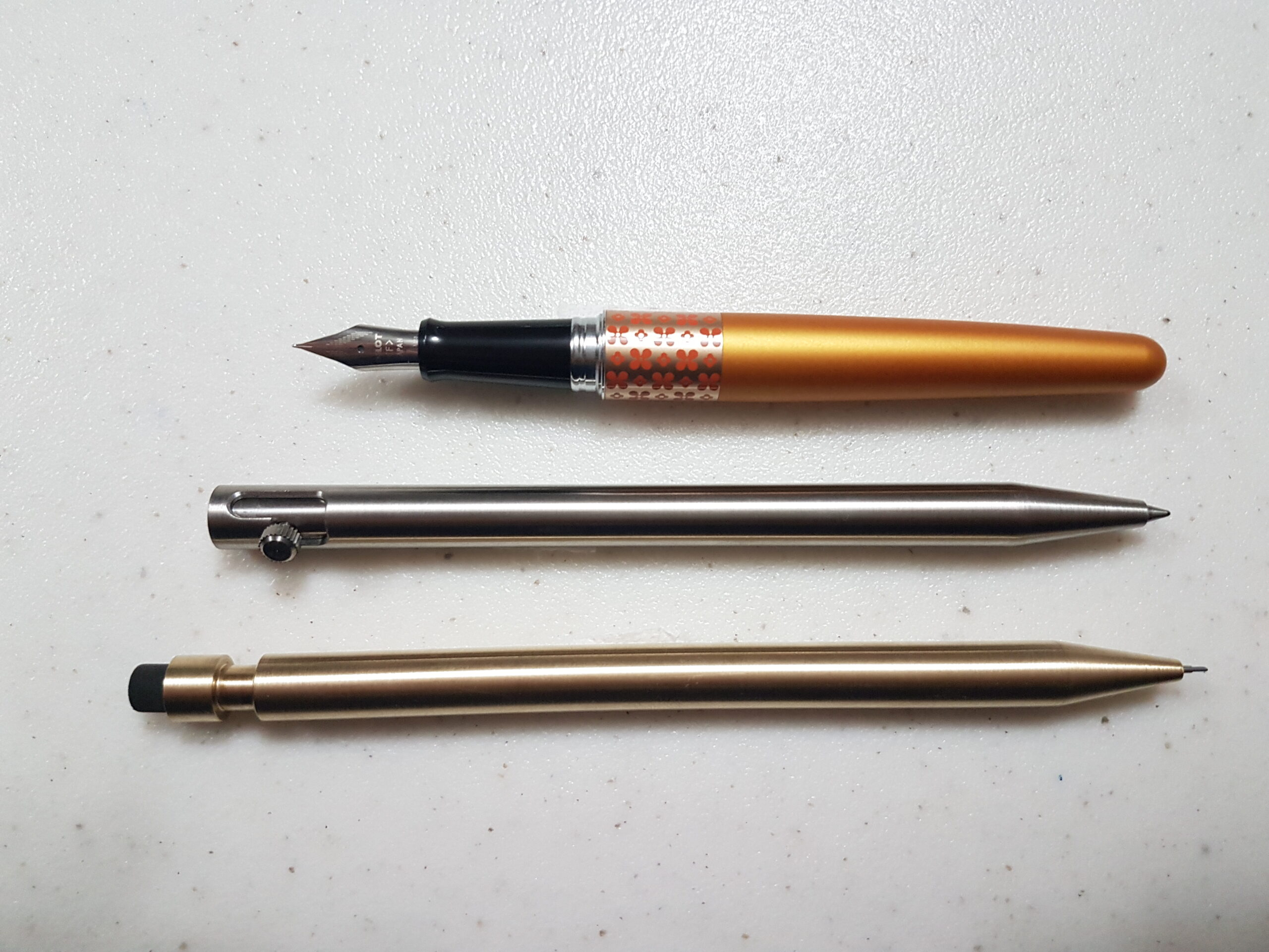 Modern Fuel Pencil Review | Hey there! SBREBrown